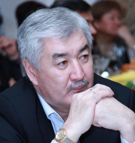 Әміржан Қосанов: Ақорданың қолында Еуразиялық одақтан уақытша болса да бас тартуға мүмкіндік беретін мықты бір «көзір» бар.